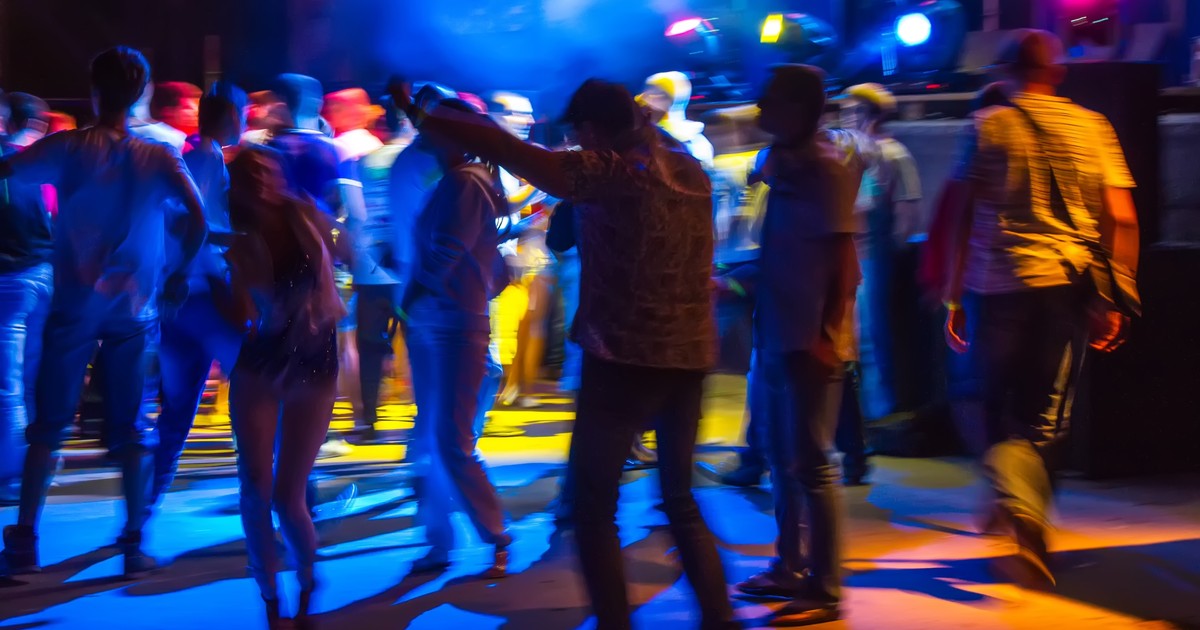 Awantura przed dyskoteką skończyła się koszmarem. Kobieta straciła zęby! To nie koniec dramatu