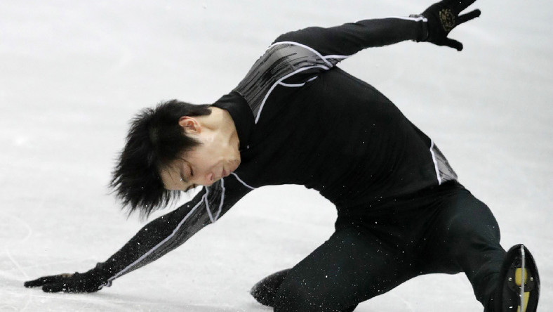 Mistrz olimpijski z Soczi w łyżwiarstwie figurowym Japończyk Yuzuru Hanyu doznał na treningu kontuzji prawej kostki, co będzie mieć poważny wpływ na jego przygotowania do igrzysk w Pjongczangu (9-25 lutego 2018 roku).