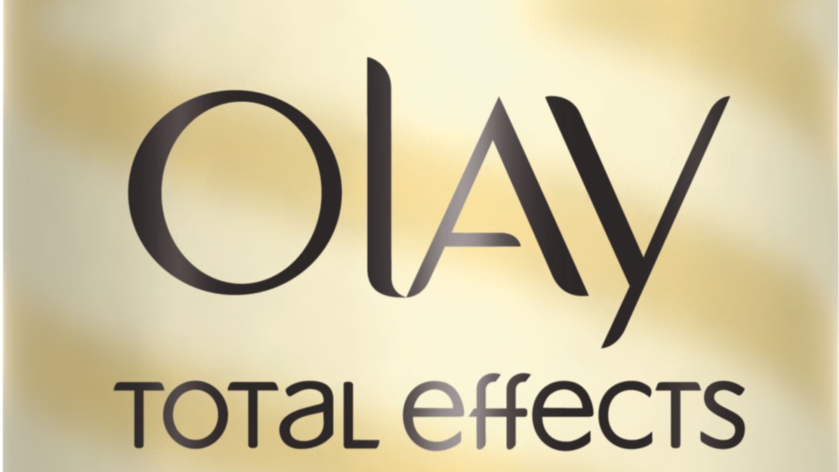 Nowy OLAY Total Effects DUO łączy działanie kremu i serum, by w jednym kosmetyku jeszcze skuteczniej zwalczać 7 oznak starzenia się skóry