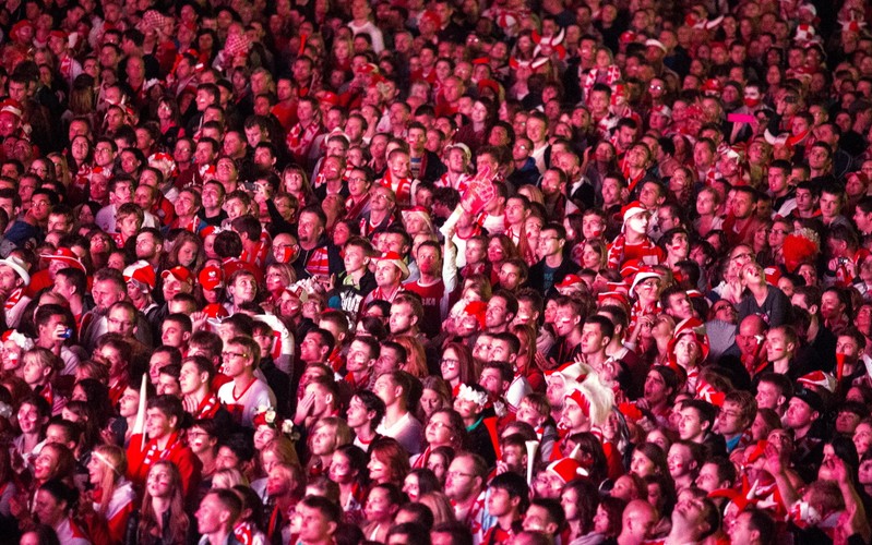 Kibice przed Spodkiem