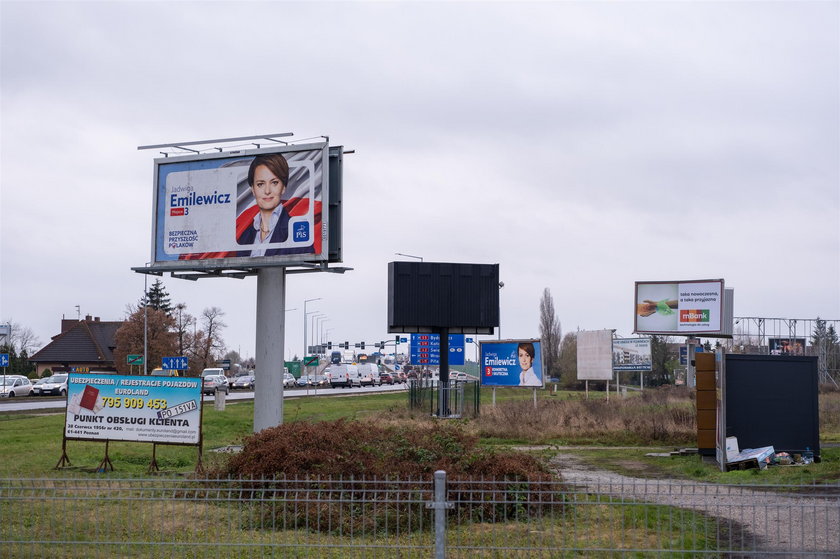 Billboardy Jadwigi Emilewicz.