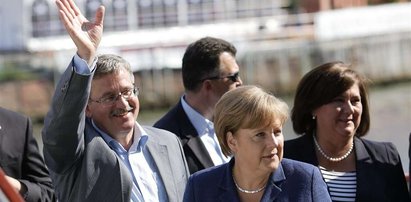 Merkel u Komorowskich! Prezydent bez krawata, ale panie...