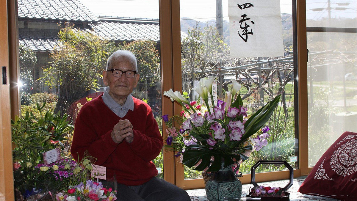 Najstarszy mężczyzna na świecie, Japończyk Jirouemon Kimura, obchodził we wtorek 114. urodziny. Na uroczyste śniadanie przygotowano mu doradę z rusztu, tradycyjną japońską zupę miso oraz ryż z czerwoną fasolą. Mediom powiedział, że zamierza dożyć 120 lat.