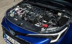 85 proc. wybiera ten silnik. Toyota zdeklasowała rywali i świętuje sukces