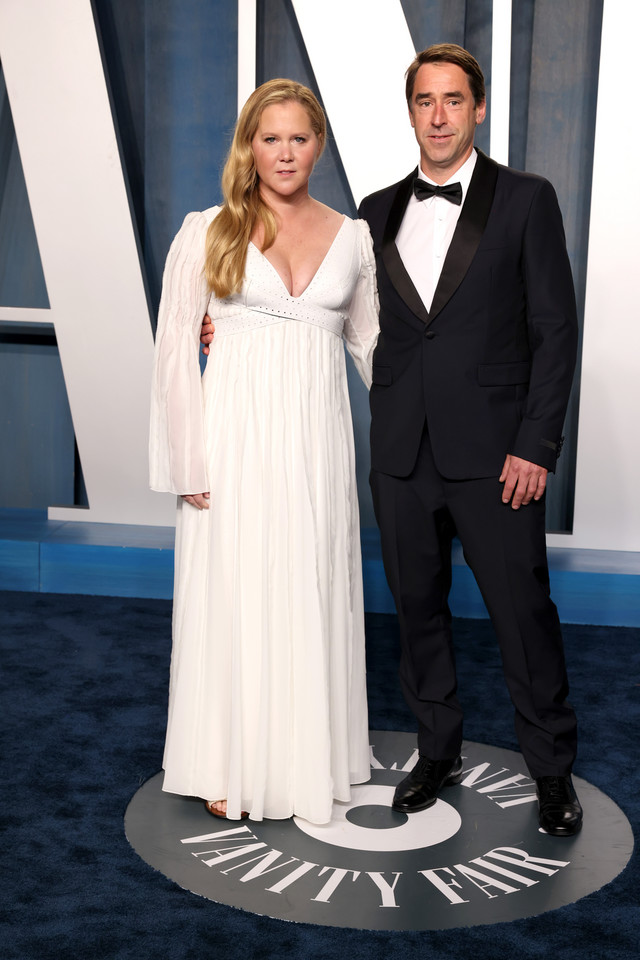 Oscary 2022. Amy Schumer i Chris Fischer na imprezie "Vanity Fair"