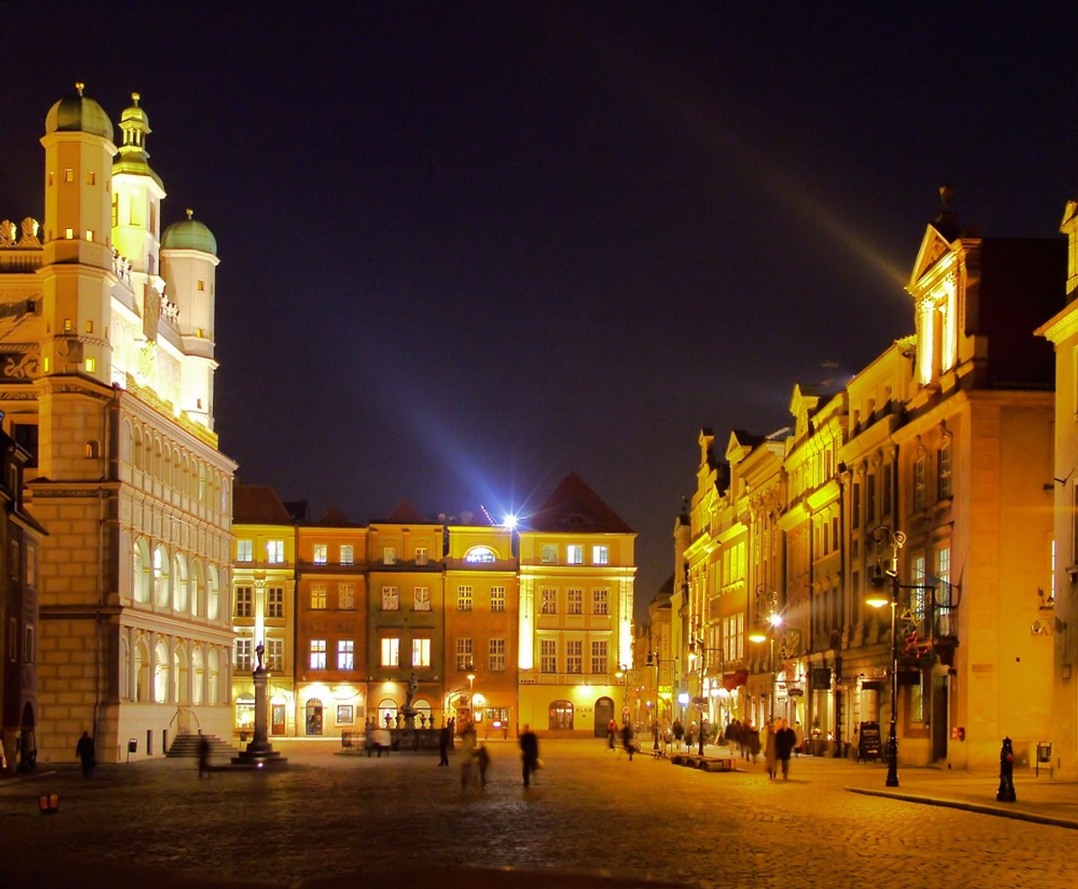 Tańsze hotele, wyżywienie, bilety
