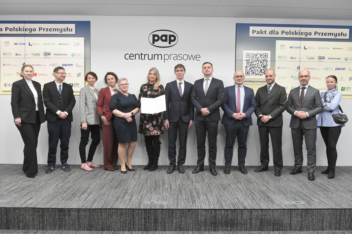 Polski przemysł prosi o wsparcie. Jest apel do ministra Domańskiego