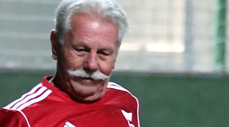 Gyevnár Kálmán
egész életében
sportolt, de csak 58 évesen kezdett
futballozni /Fotó: Pozsonyi Zita