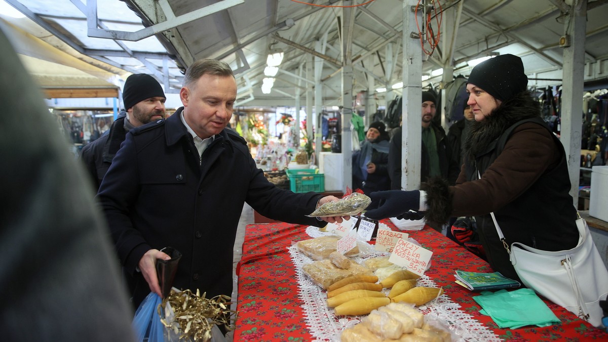 Prezydent Andrzej Duda na przedświątecznych zakupach w 2021 r.