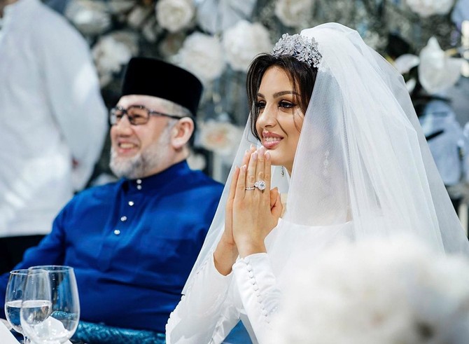 Oksana i sultan na njihovom venčanju za koje niko u Maleziji nije znao