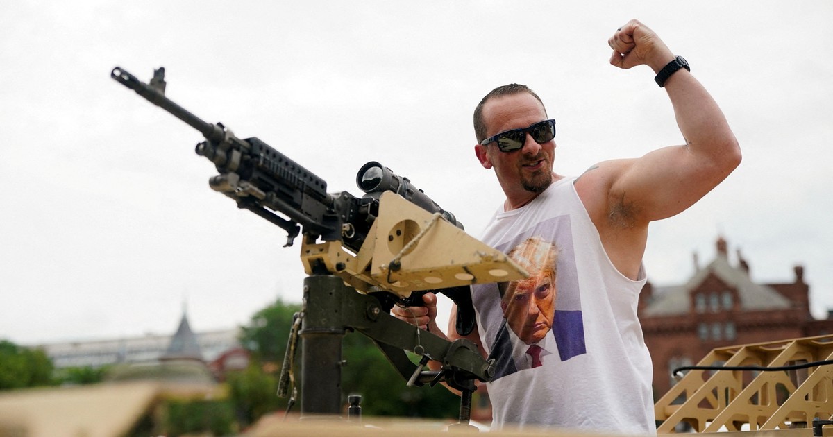 Przeanalizował mroczne karty z historii USA. Wnioski na przyszłość? "Nie wygląda to dobrze"
