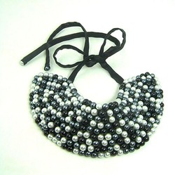 Kolia z czeskich perełek: hit czy kit?