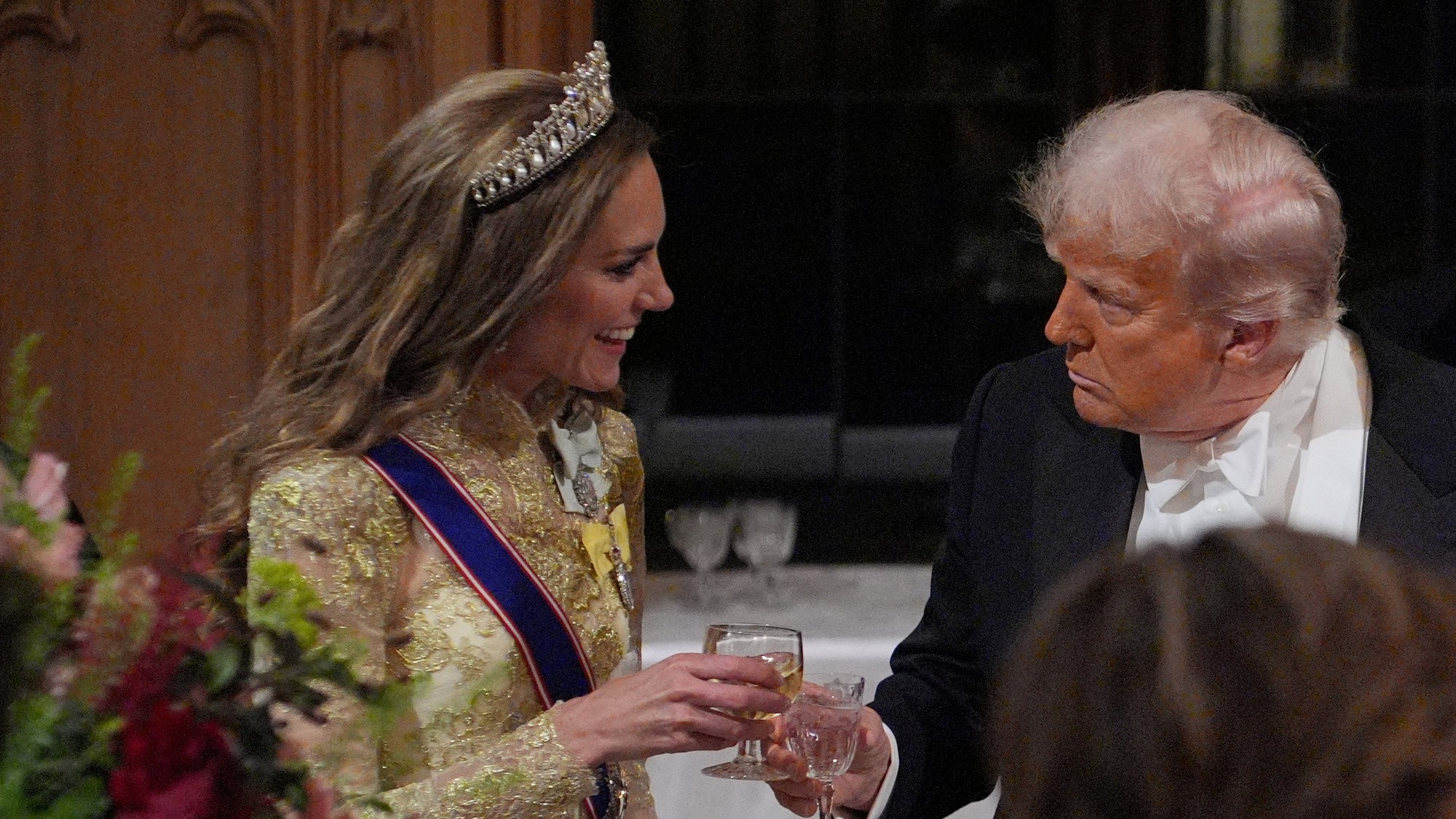 Americký prezident Donald Trump si pripíja s princeznou Kate na štátnom bankete na hrade Windsor 18. septembra 2025