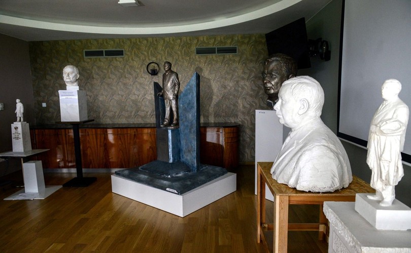 Projekty pomników Lecha Kaczyńskiego