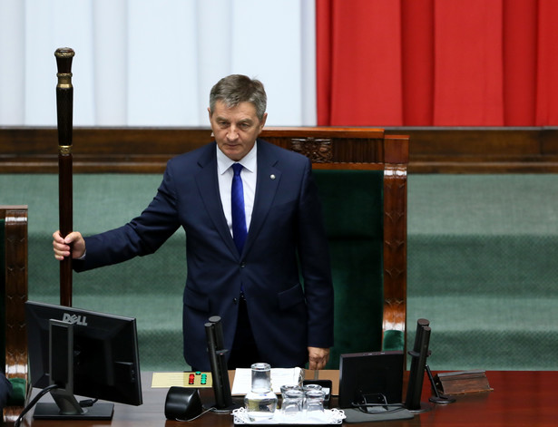 Marszałek Sejmu Marek Kuchciński otwiera pierwsze po wakacyjnej przerwie posiedzenie Sejmu