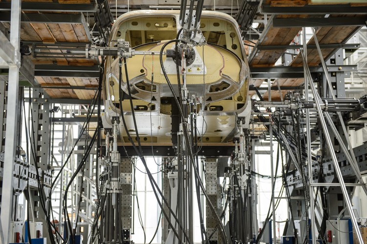 Kadłub AW 149 na stanowisku prób zmęczeniowych. 
<br><br>
fot. (mr) PAP/Wojciech Pacewicz (1)