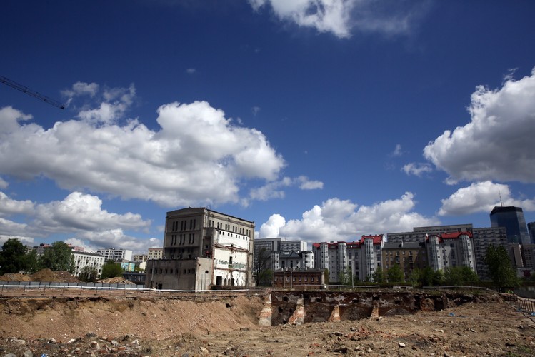 Na rynku powstanie infrastruktura handlowo –gastronomiczna.<br><br>  Fot. (cat/kru) PAP/Tomasz Gzell