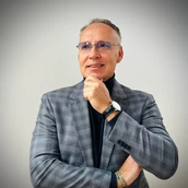 dr Cezary Kociński