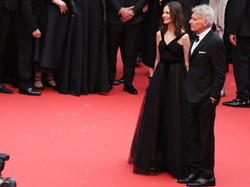 "On lepiej niż ona". Internauci oceniają 80-letniego Harrisona Forda i 58-letnią Calistę Flockhart na zdjęciach z  Cannes
