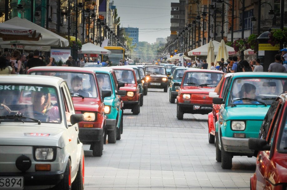 Paradę Fiatów 126p można było oglądać we wrześniu ub. roku podczas zlotu w Łodzi