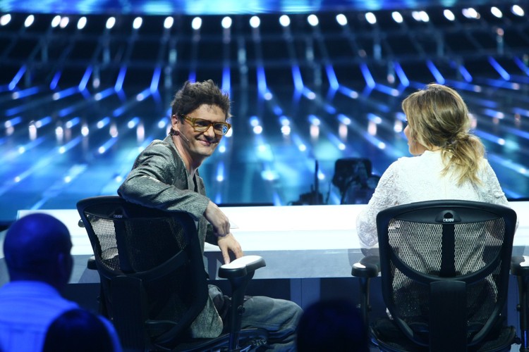 Kuba Wojewódzki - od kilku lat prowadzi swój autorski program w telewizji. Swą renomę surowego jurora o ciętym języku Wojewódzki potwierdził w TVN-owskich produkcjach „Mam talent!