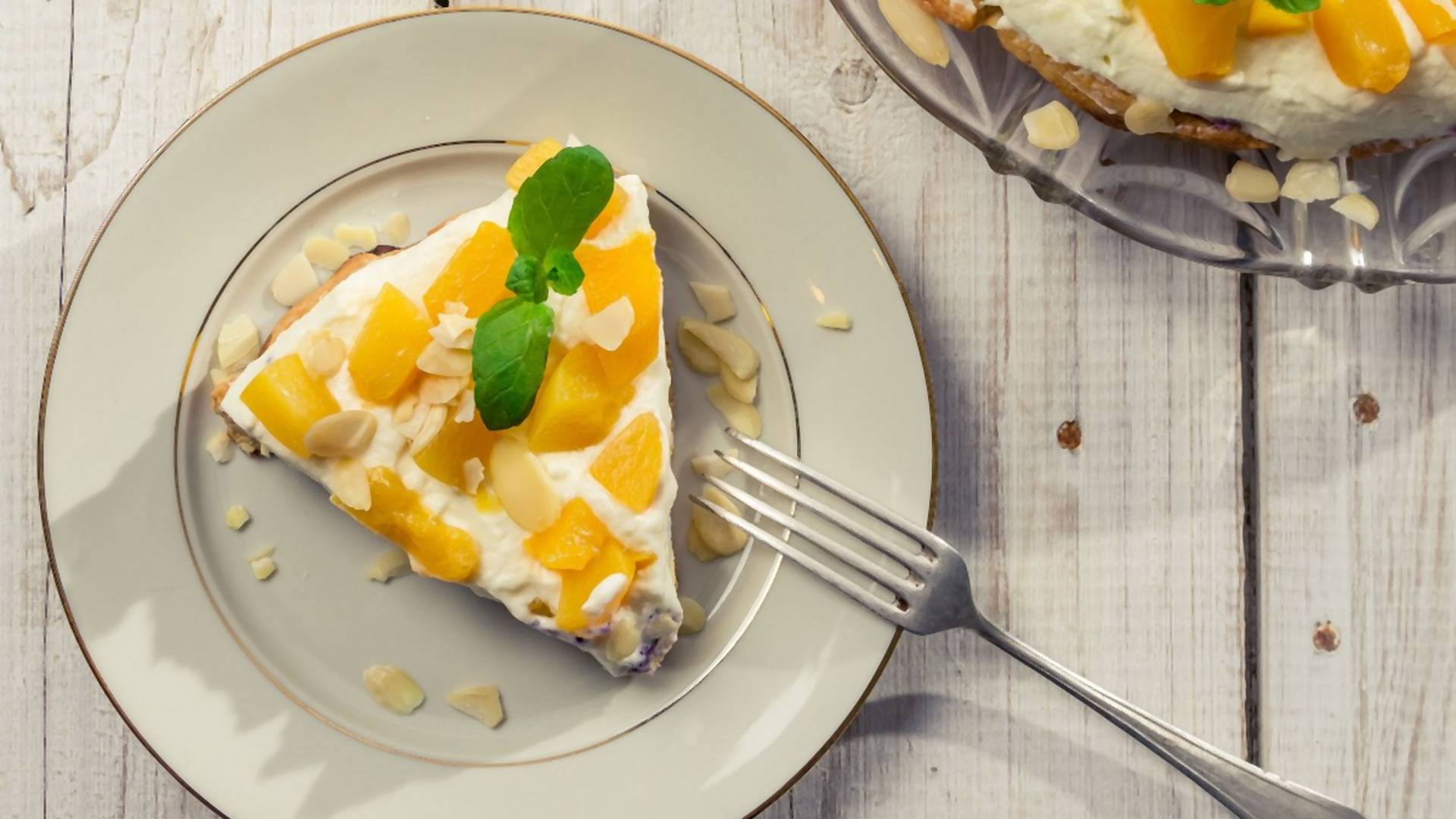 Krempita sa kajsijama - letnja verzija popularnog kolača će vas osvojiti već na prvom zalogaju