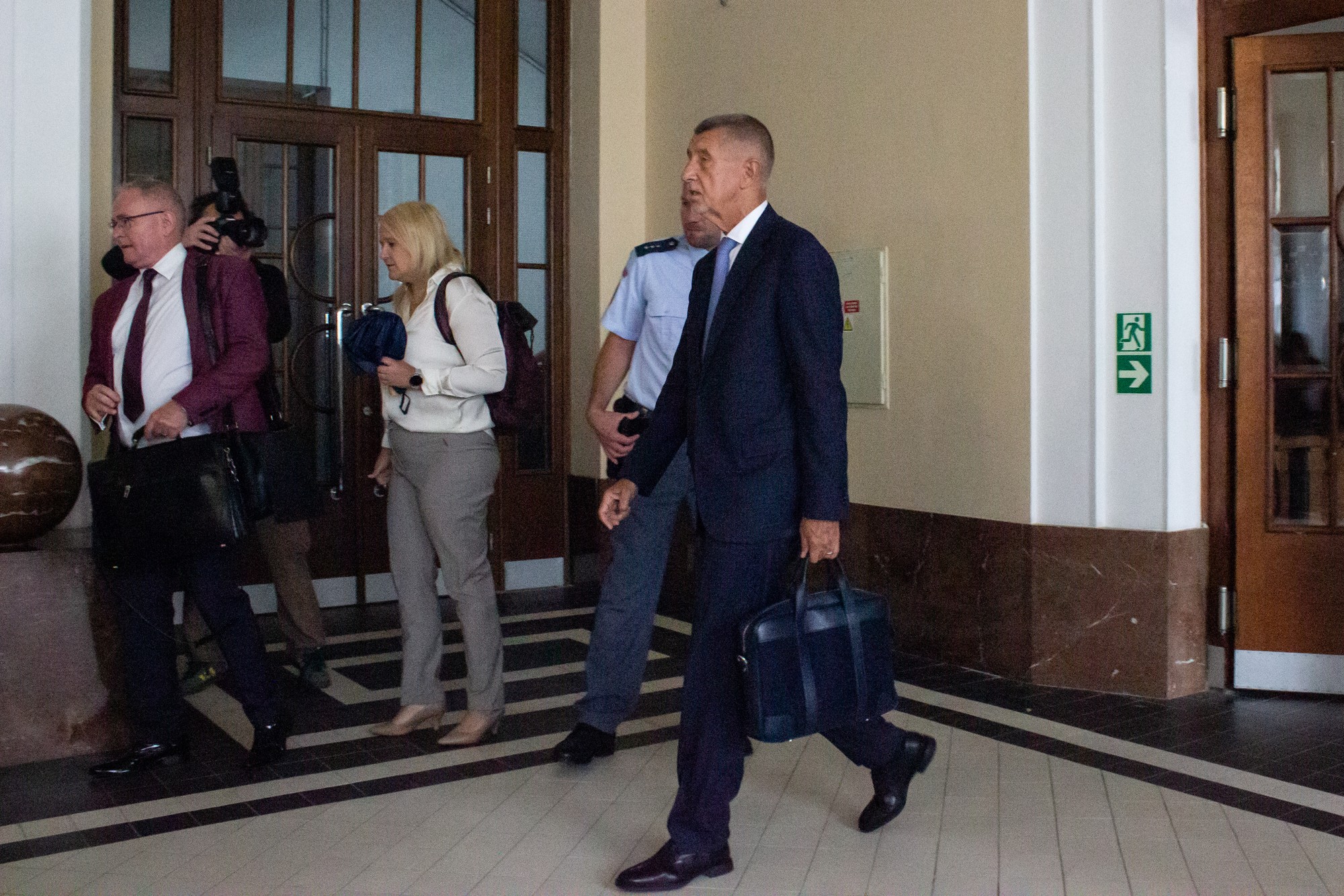 Na snímke český expremiér Andrej Babiš prichádza na súdne pojednávanie v kauze Čapí hnízdo na Vrchnom súde.