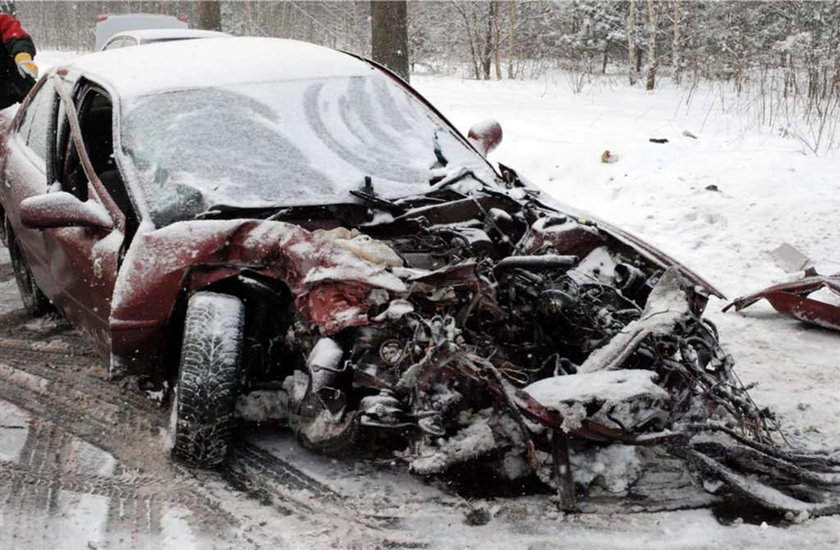 Z toyoty został wrak. Kolejna śmierć na drodze! FOTO