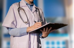 Jak wyjechać do sanatorium za granicą na NFZ? Sprawdź najnowsze zasady i koszty