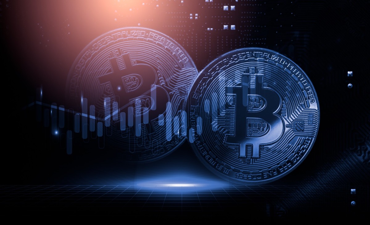 Bitcoin traci. Co naprawdę pcha kurs w dół — i dlaczego część rynku widzi już odbicie