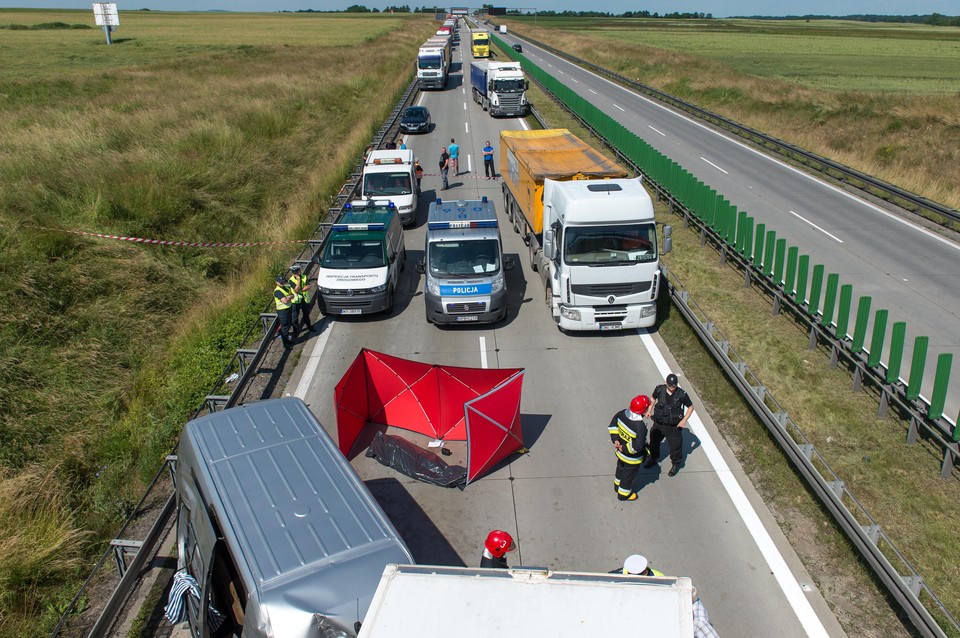 KĄTY WROCŁAWSKIE A2 WYPADEK OFIARA (miejsce wypadku)