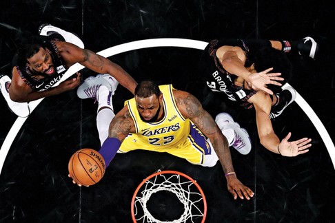 Los Angeles Lakers v Brooklyn Nets