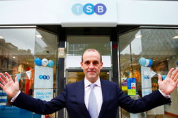 TSB apologises as payments glitch hits on payday