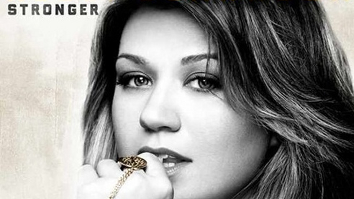 Fajnie, że nawet w 2011 roku można być gwiazdą popu nie rozbierając się w klipach i nie nagrywając kawałków z popularnymi raperami. Kelly Clarkson jest tego żywym dowodem.