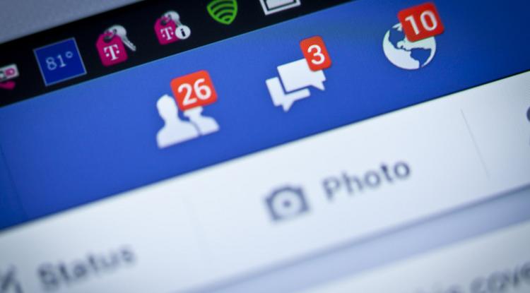Itt a Facebook újítása: Így száműzd az idegesítő ismerőseidet üzenőfaladról