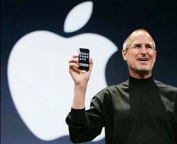 Żadna inna marka z branży IT nie jest tak silnie uzależniona od jednego człowieka. Kiedy Steve Jobs zachorował spekulacjom na temat przyszłości Apple nie było końca. fot. Apple.