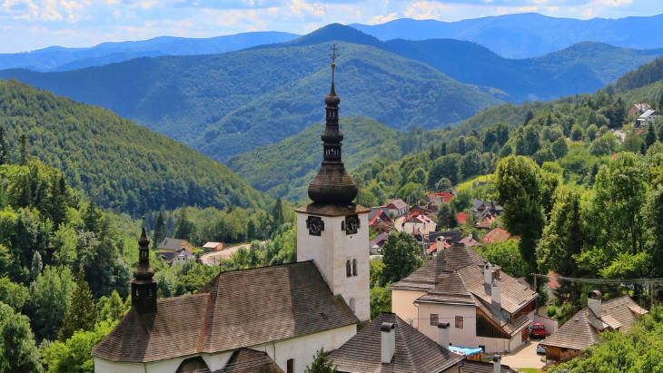7 skrytých miest na Slovensku, kde nájdete menej turistov a viac zážitkov.