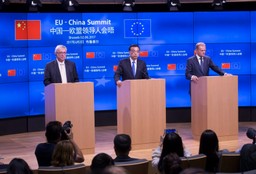 Porozumienie klimatyczne: Europa wzywa smoka do walki z ociepleniem