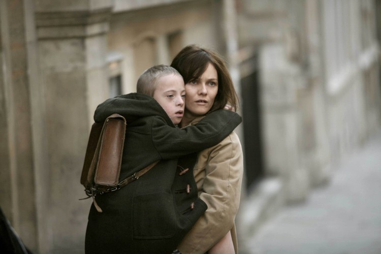 Vanessa Paradis i Marin Gerrier w filmie 'Cafe de Flore'