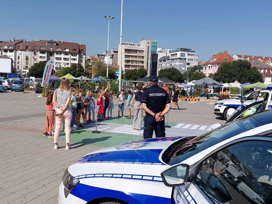 Projekat "Zajedno i bezbedno kroz detinjstvo"