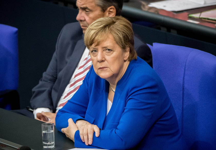 Na Niemcy padł blady strach. Wyciekły osobiste SMS-y Merkel!
