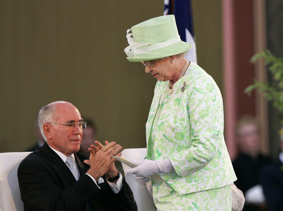 John Howard i Elżbieta II