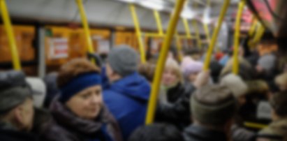 Karczemna awantura w autobusie. Skandaliczne zachowanie seniorki