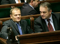 Pawlak krytykuje plan walki z kryzysem