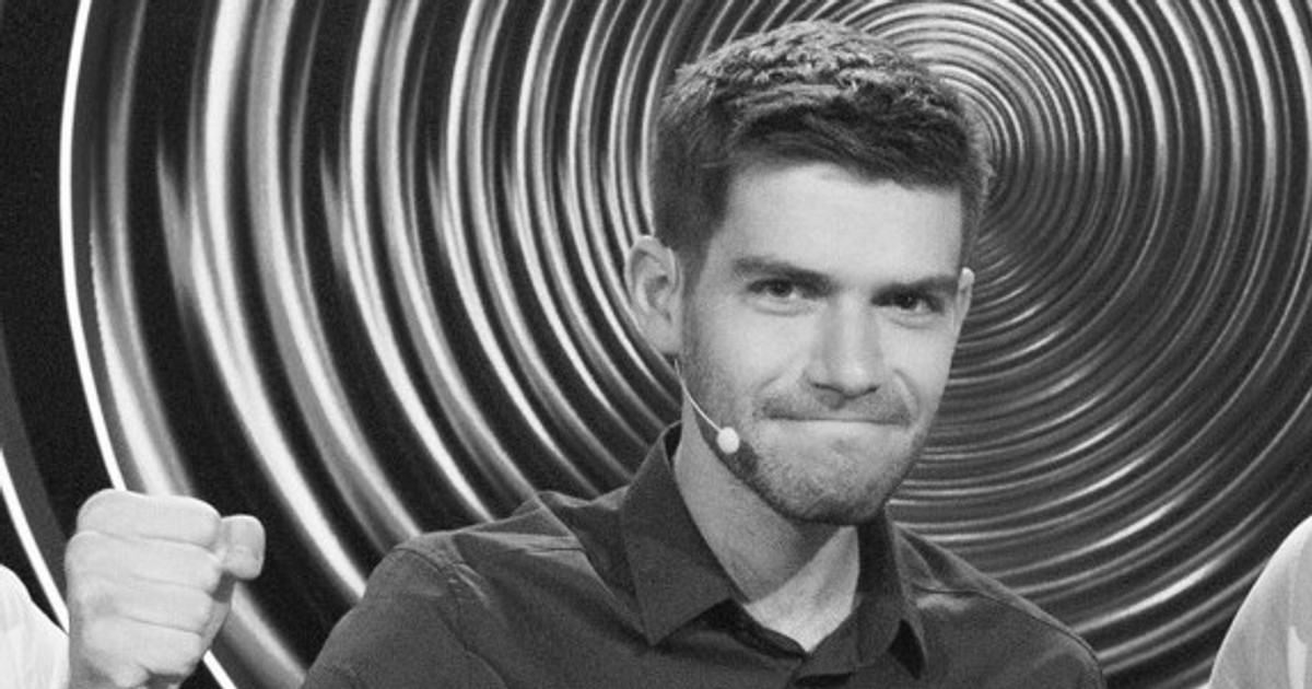 Znany zmarły dziennikarz wystąpił w teleturnieju Polsatu. Stacja żegna go w poruszający sposób