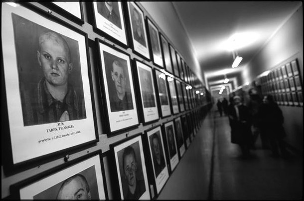 WYRÓŻNIENIE Auschwitz Birkenau - 60 lat później Autor_Jacenty Dędek_06