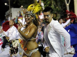 Bez krągłości nie dałyby rady! Eksplozja seksapilu na karnawale w Urugwaju