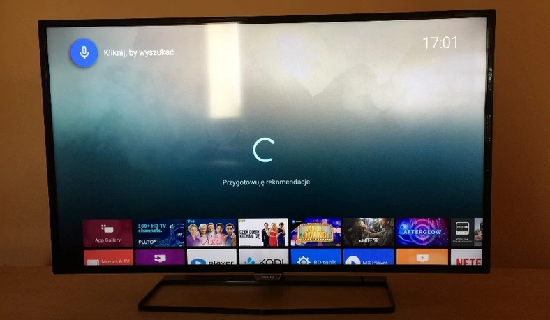 Ekran główny Android TV jest naprawdę czytelny