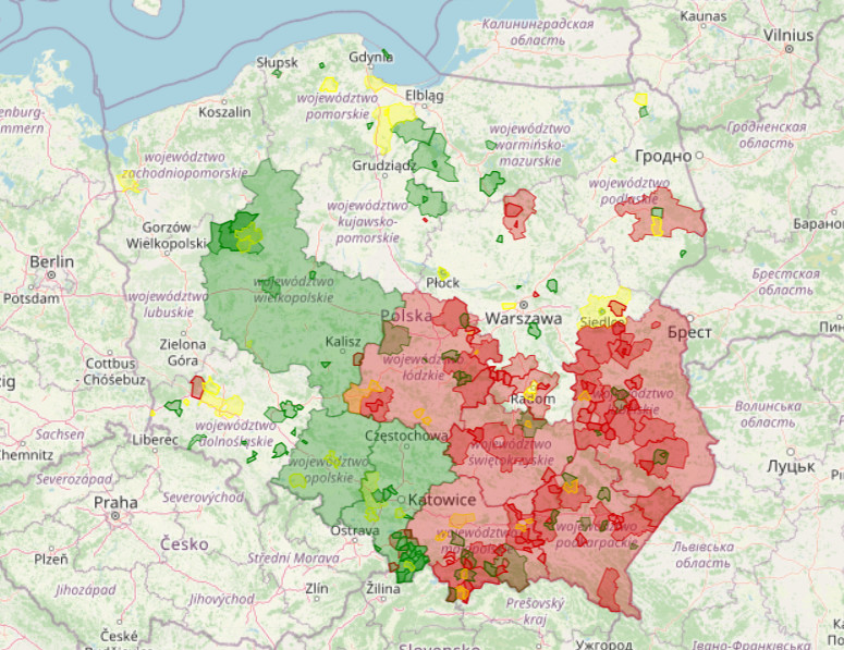 Na czerwono zaznaczone samorządy, które podjęły uchwały, rezolucje, stanowiska wymierzone w LGBT