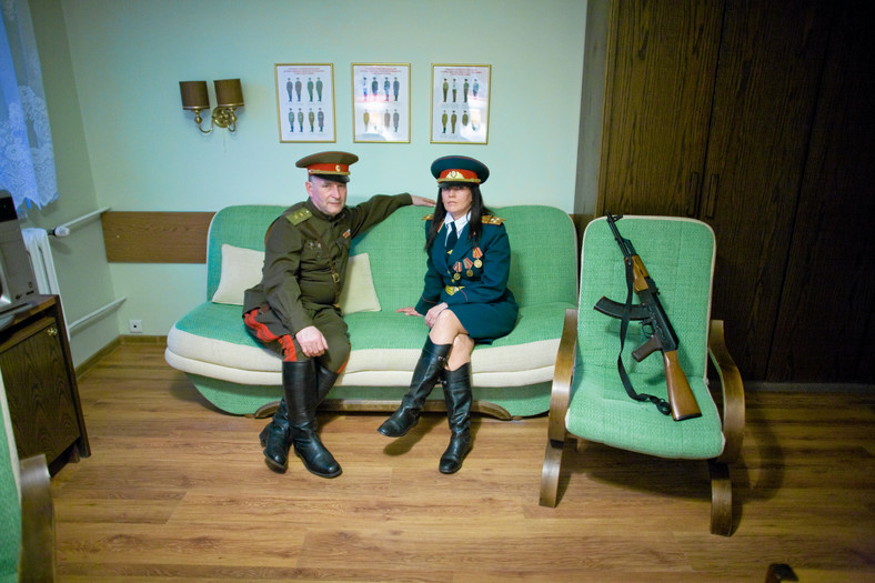 Izabela Powedyk i Zbyszek Konieczny prowadzą pensjonat "Rossija" w Bornem Sulinowie stylizowany na czasy radzieckie